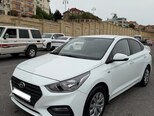 Hyundai Accent-3