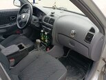 Hyundai Accent-12