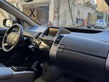Toyota Prius-12