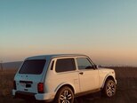 LADA (VAZ) Niva-11