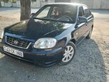 Hyundai Accent-12