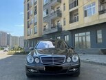 Mercedes E 220-1