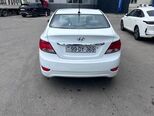 Hyundai Accent-2