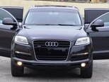 Audi Q7-12
