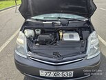 Toyota Prius-4