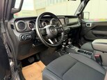 Jeep Wrangler-12