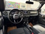 Jeep Wrangler-13