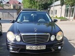 Mercedes E 240-1