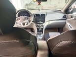 Hyundai Accent-15