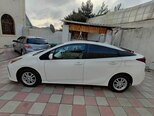 Toyota Prius-7