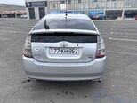 Toyota Prius-8