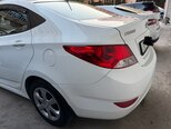 Hyundai Accent-4