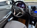 Hyundai Accent-12