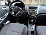 Hyundai Accent-11