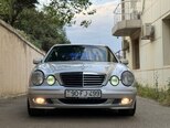 Mercedes E 220-1