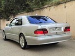 Mercedes E 220-7
