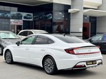 Hyundai Sonata-11