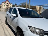 Renault Logan-6