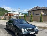 Mercedes E 200-2