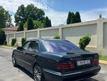 Mercedes E 200-5