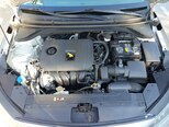 Hyundai Elantra-6