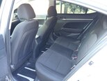 Hyundai Elantra-12