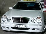 Mercedes E 240-1