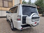 Mitsubishi Pajero-18