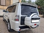 Mitsubishi Pajero-17