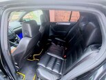 Volkswagen Golf R-11