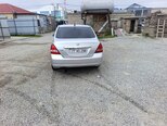 Nissan Tiida-2