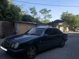 Mercedes E 200-10