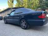 Mercedes E 200-12