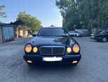 Mercedes E 200-19