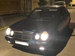 Mercedes E 200-1