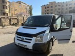 Ford Transit-12