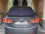 Hyundai Elantra-11