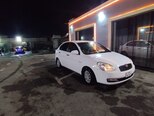 Hyundai Accent-4