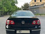 Volkswagen Passat-2