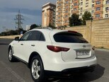 Infiniti FX35-8