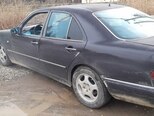 Mercedes E 300-2