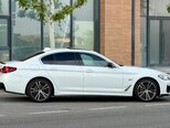 BMW 530e-12