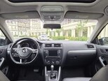 Volkswagen Jetta-11