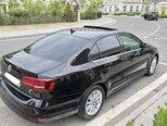 Volkswagen Jetta-8