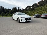 Hyundai Elantra-4