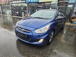 Hyundai Accent-11