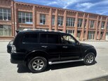 Mitsubishi Pajero-4