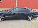 Mercedes E 240-4
