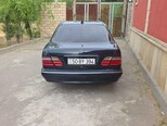 Mercedes E 240-9