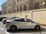 Hyundai Elantra-3